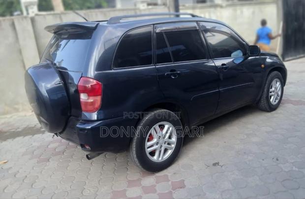 Toyota RAV4 2005 Black