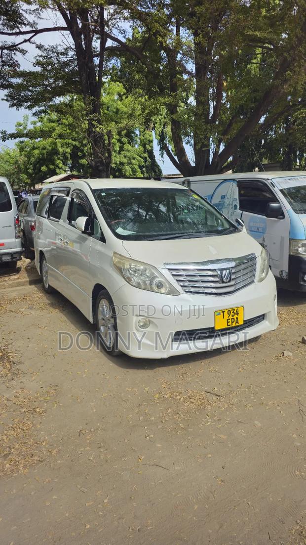 Toyota Alphard 2011 White