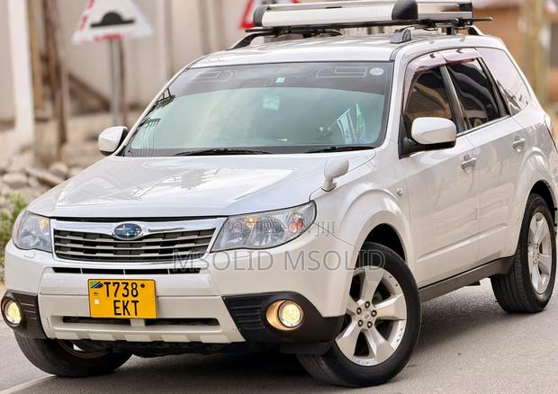 Subaru Forester 2010 White