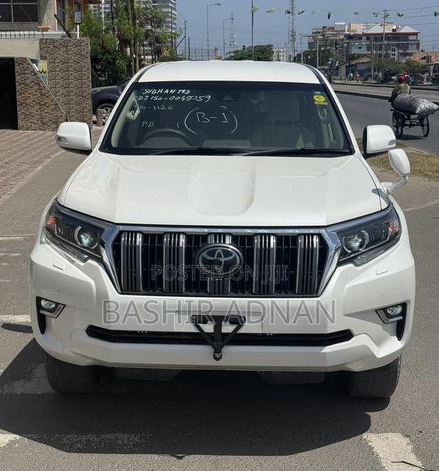 Toyota Land Cruiser Prado 2.8 2020 Pearl