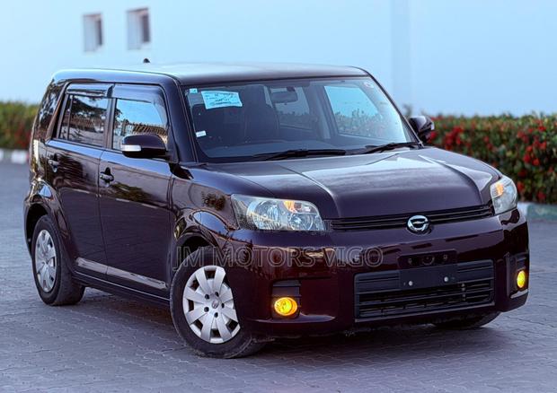 Toyota Corolla Rumion 2009 Burgundy