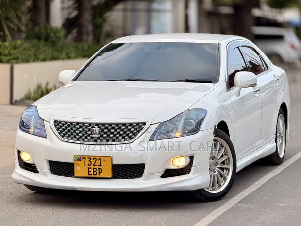 Toyota Crown 2008 White