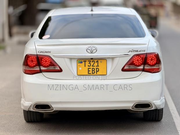 Toyota Crown 2008 White