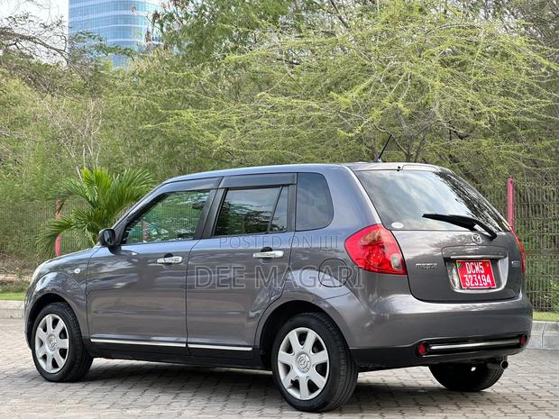 Mazda Verisa 2008 Gray