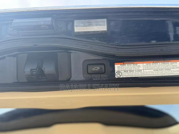 Toyota Land Cruiser 4.5 V8 VXR 2019 Blue