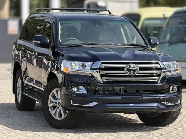 Toyota Land Cruiser 4.5 V8 VXR 2019 Blue
