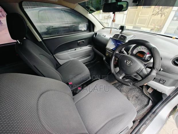 Toyota Passo 2006 Silver