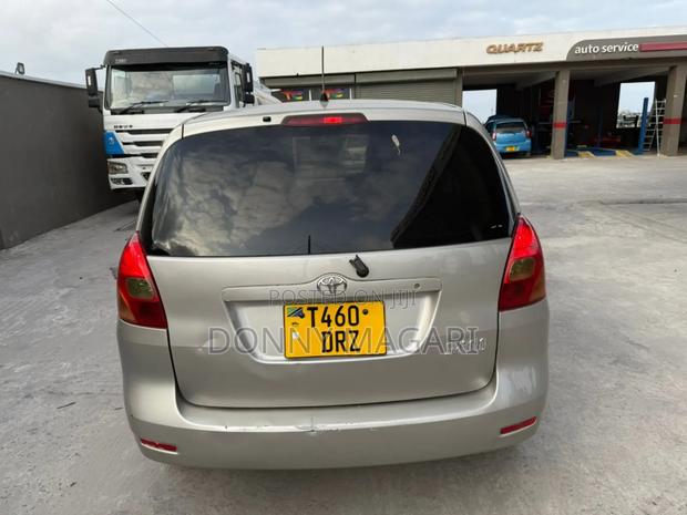 Toyota Corolla Spacio 1.5 X 2005 Gold