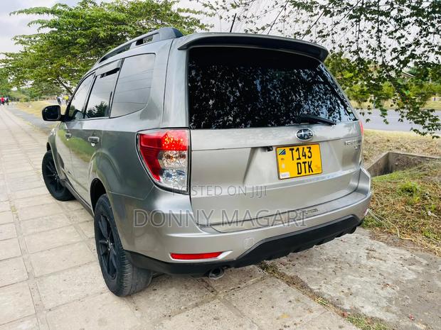 Subaru Forester 2011 Silver