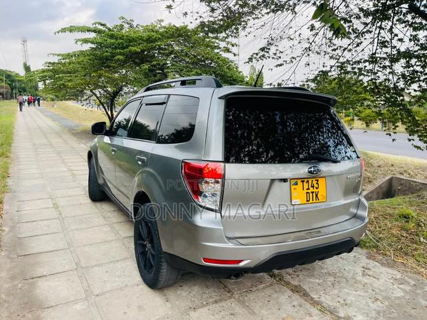 Subaru Forester 2011 Silver
