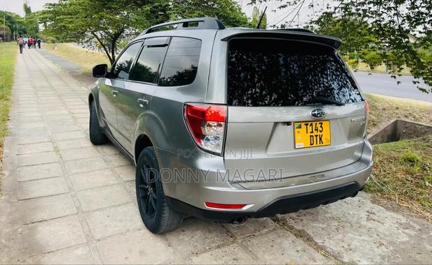 Subaru Forester 2011 Silver