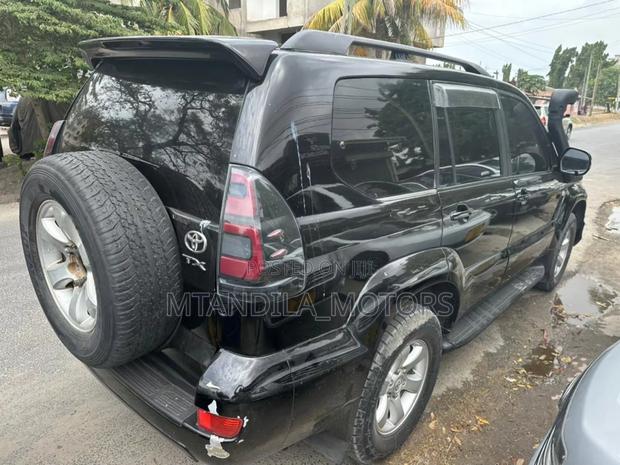 Toyota Land Cruiser Prado 2.7 5dr 2004 Black