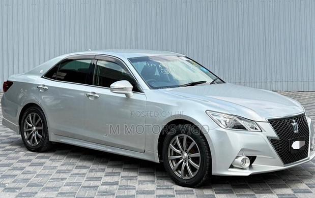 Toyota Crown 2014 Silver