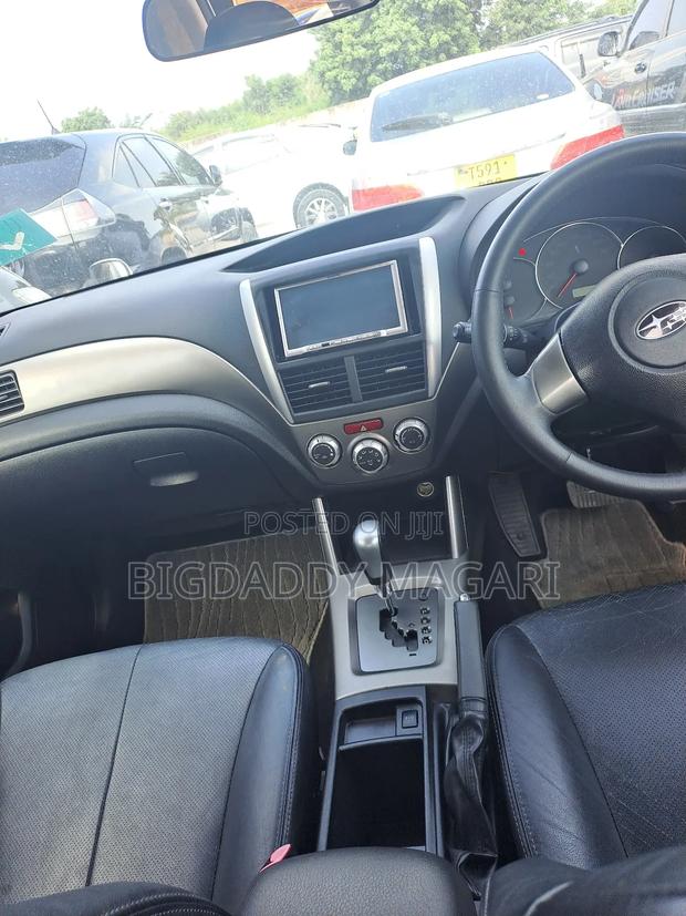 Subaru Forester 2010 Silver