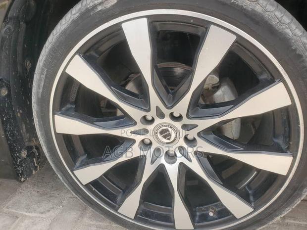 Toyota Vellfire 2011 Black