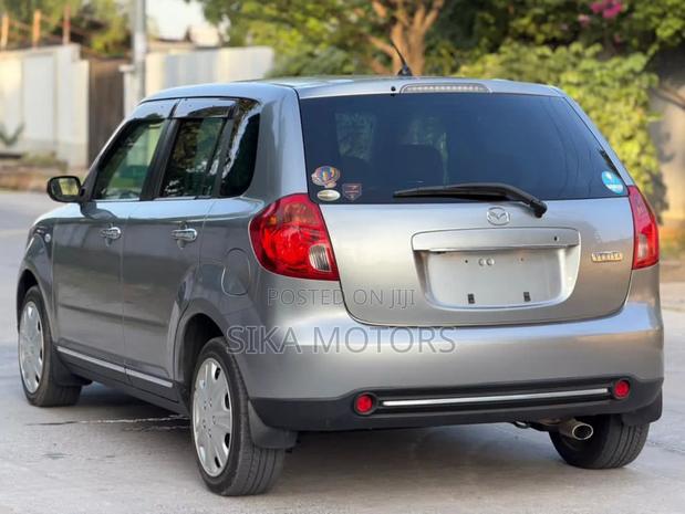 Mazda Verisa 2007 Silver