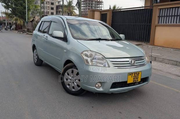 Toyota Raum 2009 Blue
