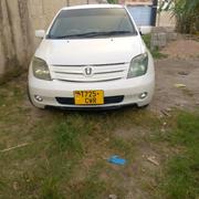 Toyota IST 2004 White for sale