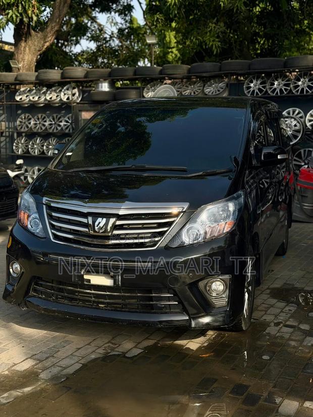 Toyota Alphard 2013 Black