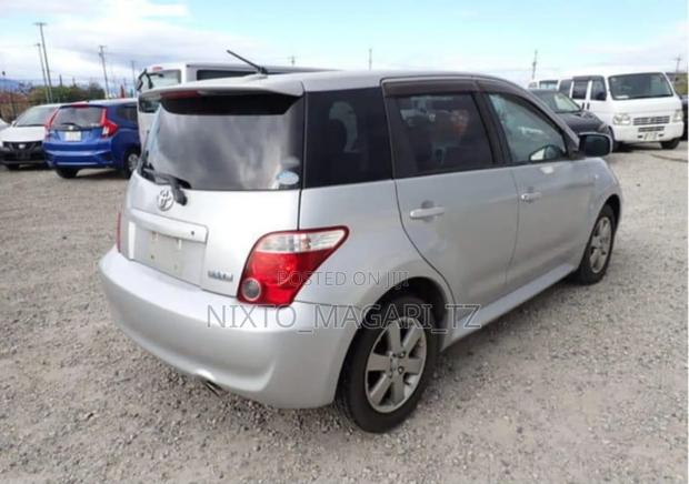 Toyota IST 2006 Silver