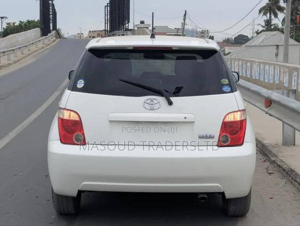 Toyota IST 2006 White