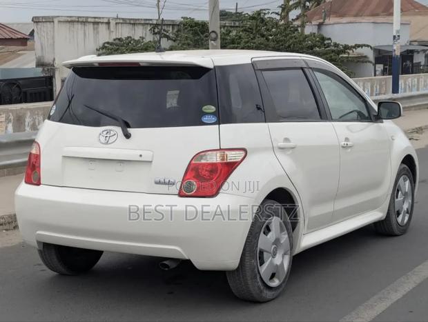 Toyota IST 2006 White