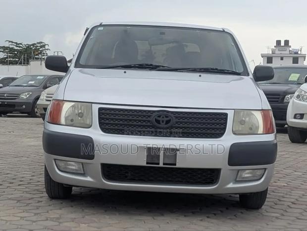 Toyota Succeed 2007 Silver