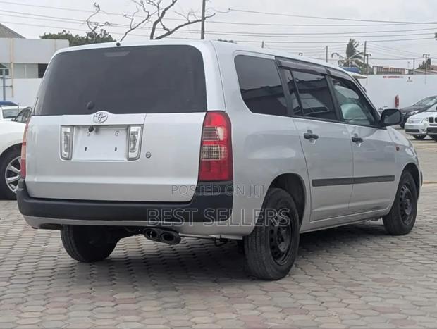Toyota Succeed 2007 Silver