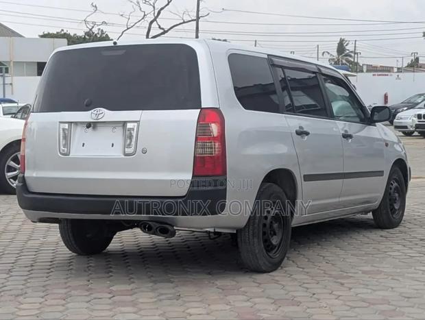 Toyota Succeed 2007 Silver