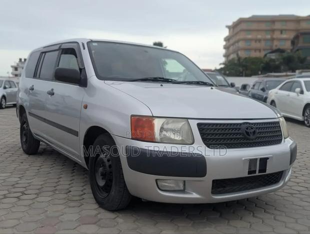 Toyota Succeed 2007 Silver
