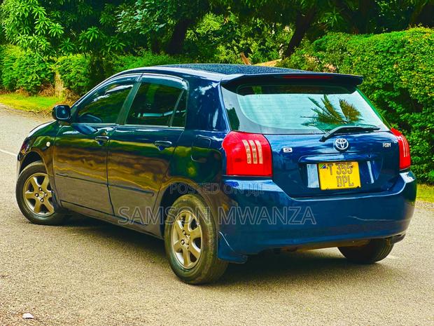 Toyota Corolla RunX 2005 Blue