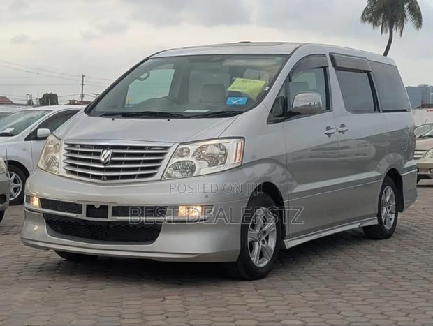 Toyota Alphard 2.4 Petrol AWD 2003 Silver