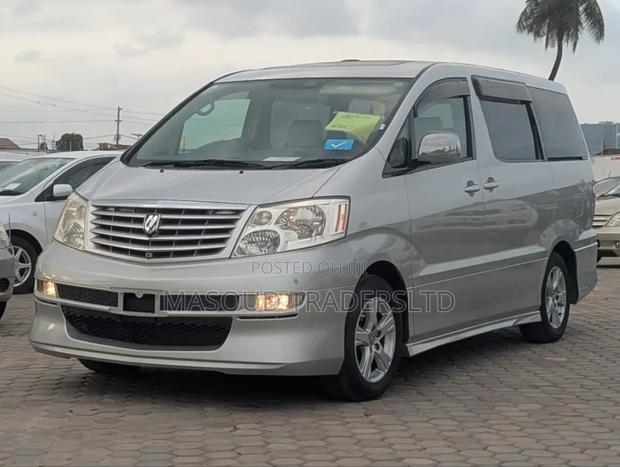 Toyota Alphard 2.4 Petrol AWD 2003 Silver