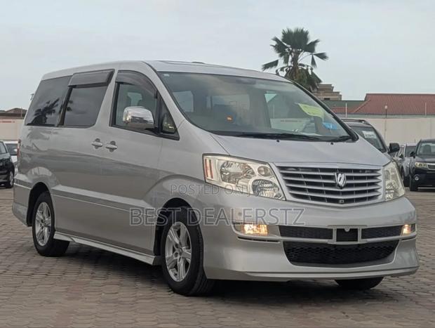 Toyota Alphard 2.4 Petrol AWD 2003 Silver