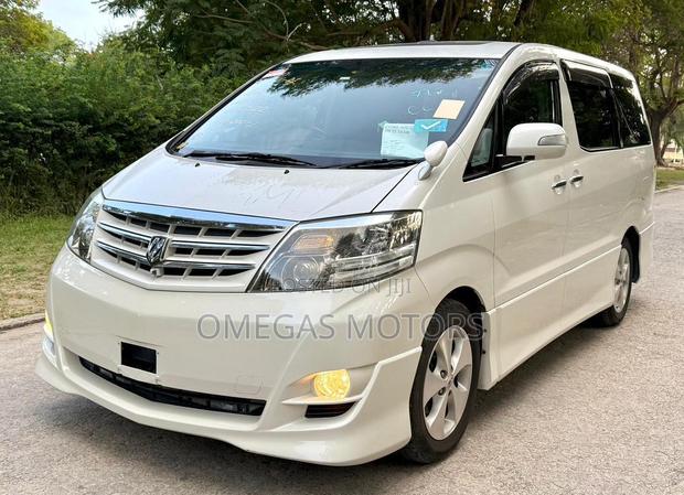 Toyota Alphard 2.4 Petrol FWD 2006 Pearl
