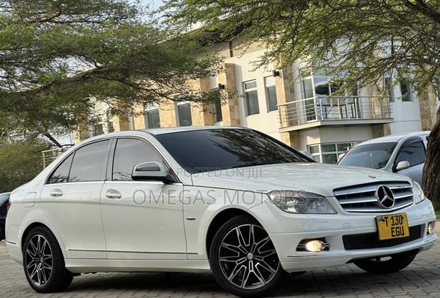 Mercedes-Benz C-Class 2008 Pearl