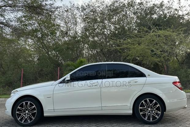 Mercedes-Benz C-Class 2008 Pearl