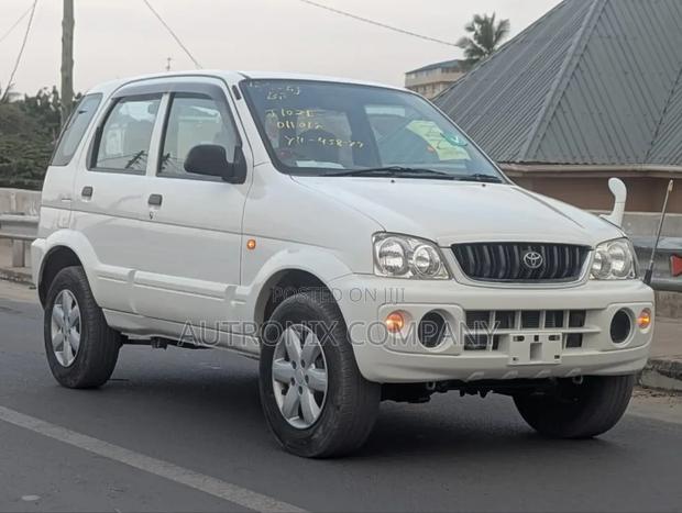 Toyota Cami 2003 White