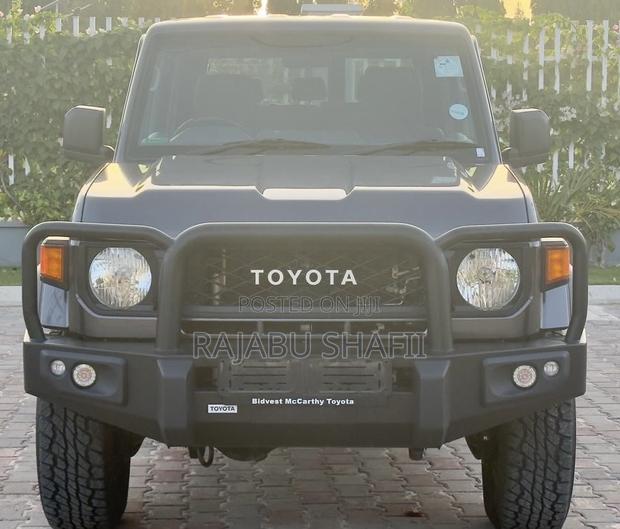 New Toyota Land Cruiser 79 Series 2025 Gray