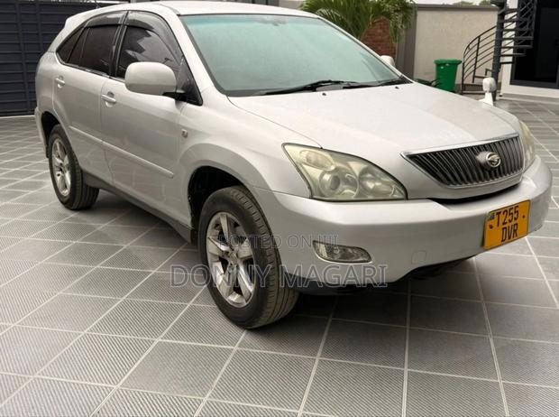 Toyota Harrier 2004 Silver