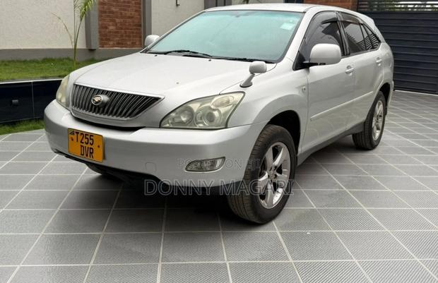 Toyota Harrier 2004 Silver