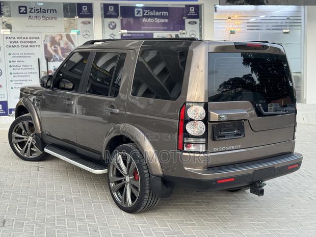 Land Rover Discovery 2016 Brown