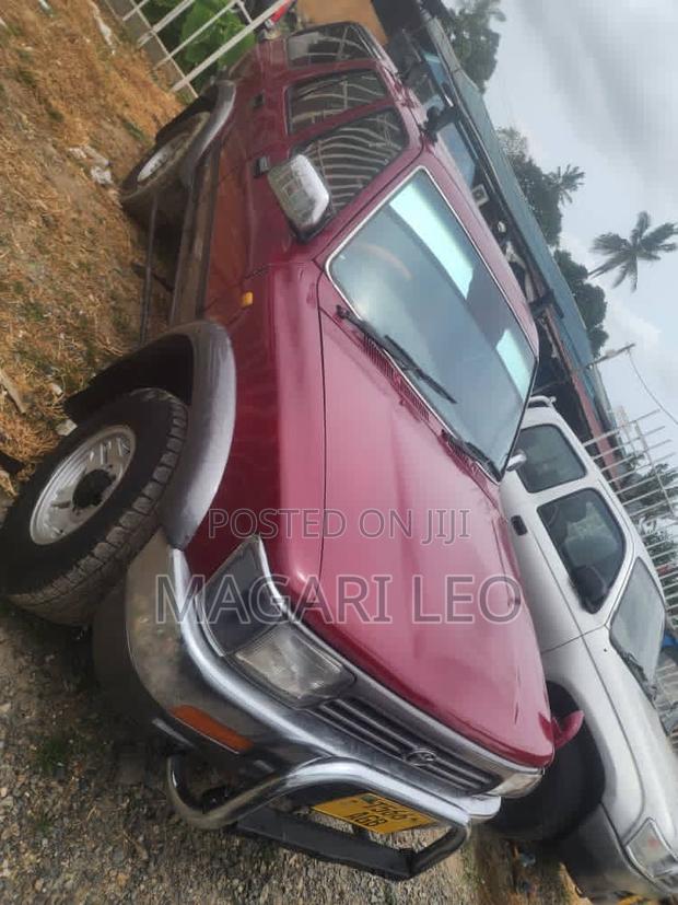 Toyota Hilux Surf 2001 Maroon