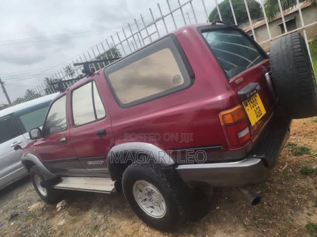 Toyota Hilux Surf 2001 Maroon