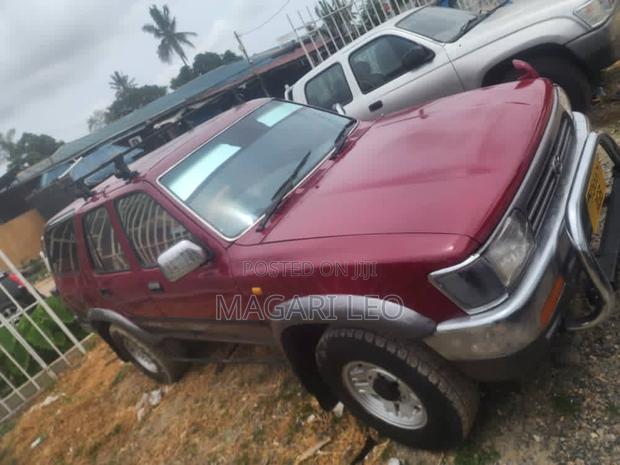 Toyota Hilux Surf 2001 Maroon