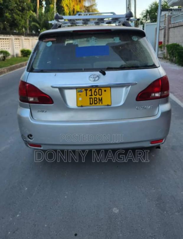 Toyota Ipsum 2004 Silver