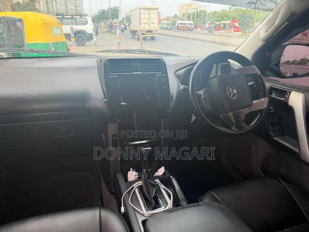 Toyota Land Cruiser Prado 2.8 D-4D 2015 Gray
