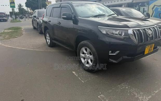 Toyota Land Cruiser Prado 2.8 D-4D 2015 Gray