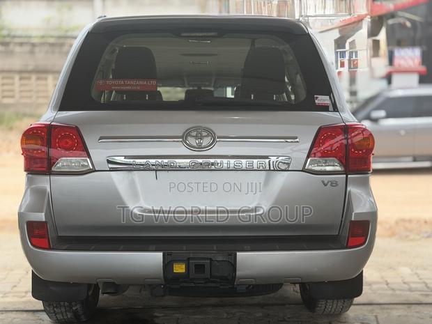 Toyota Land Cruiser 2008 Silver