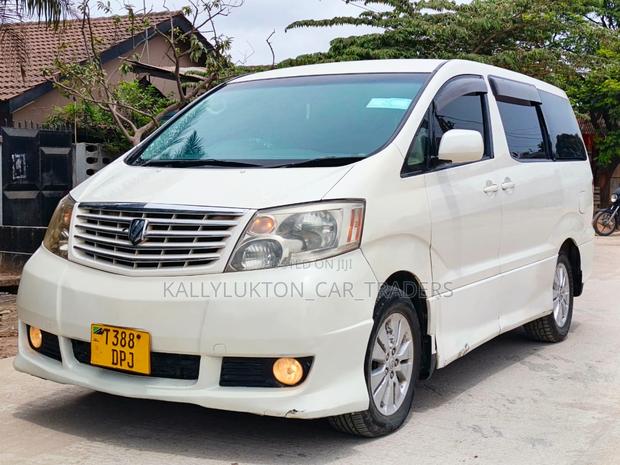 Toyota Alphard 2004 White